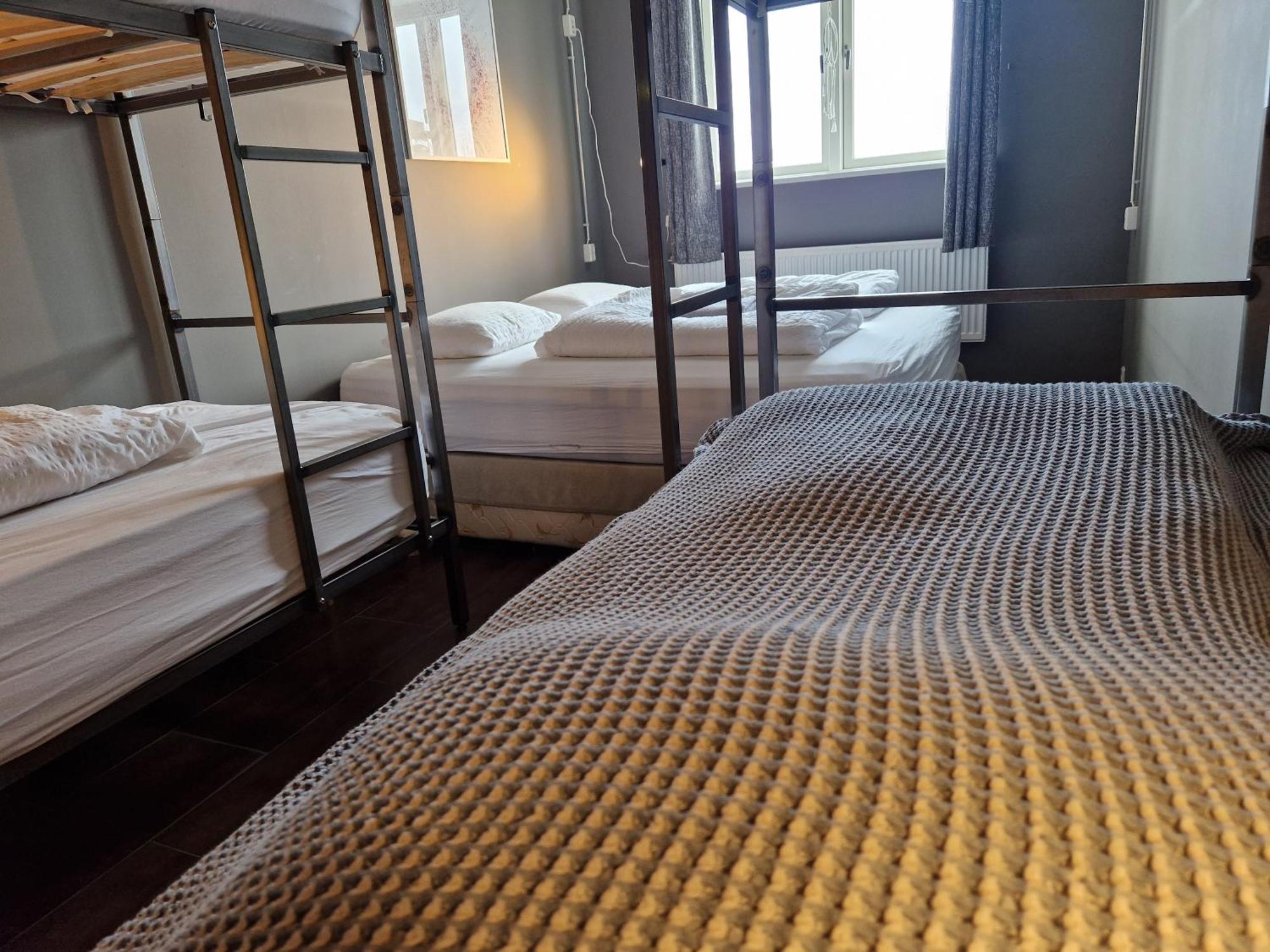 Tehusith Hostel & Guesthouse Эгильсстадир Экстерьер фото