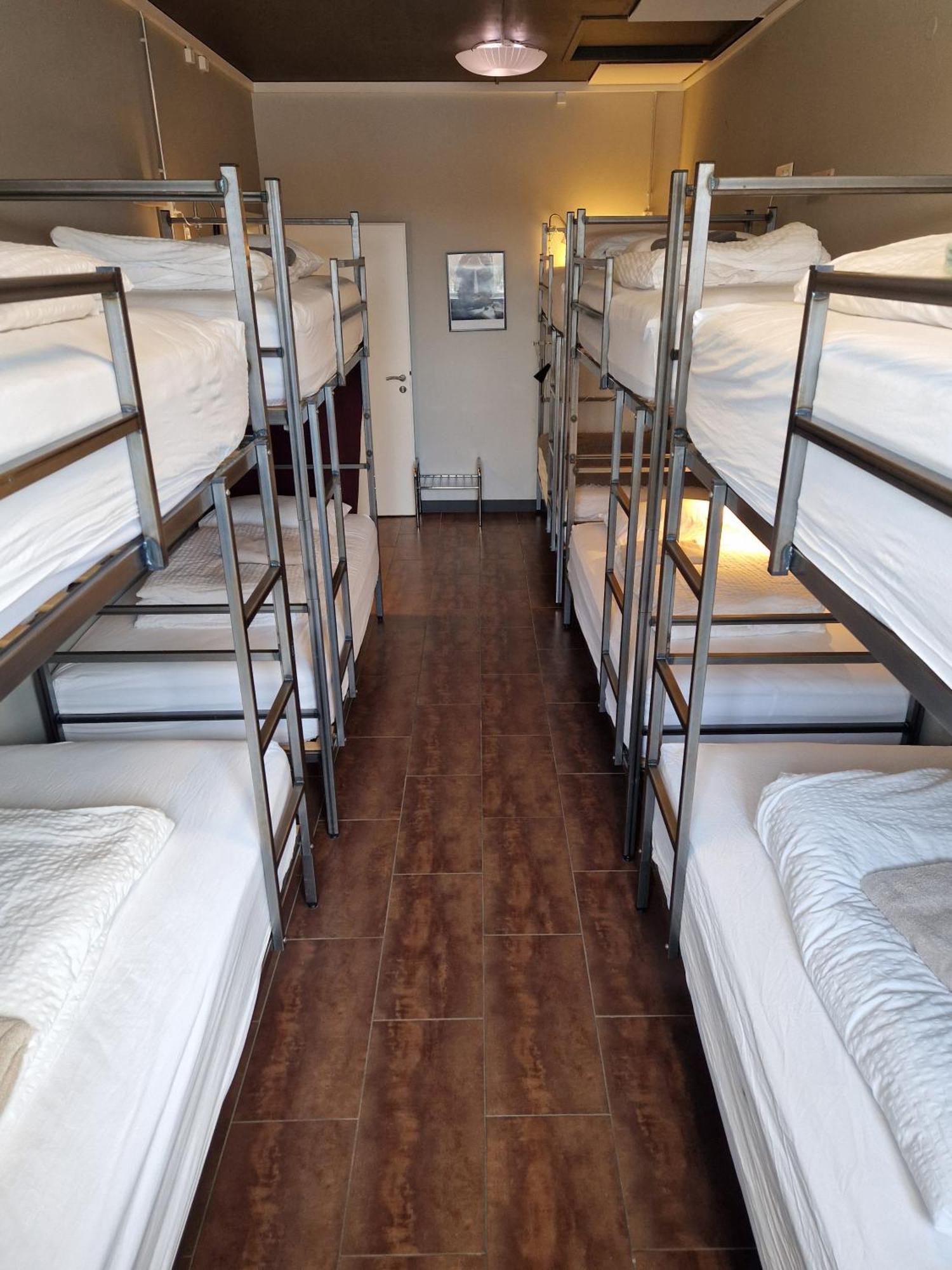 Tehusith Hostel & Guesthouse Эгильсстадир Экстерьер фото